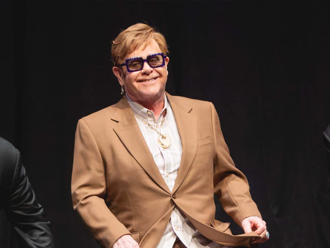 Elton John verso